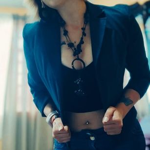 Model - AloLovely friendly