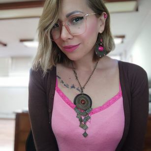 Model - AloLovely mexican