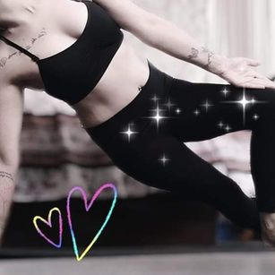 Model - AloLovely friendly