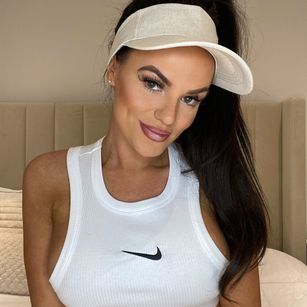 Model - Naughty_Slut_Ana_xx worship