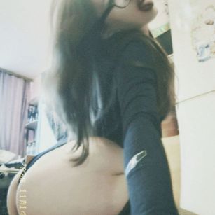 Model - Penelope feet