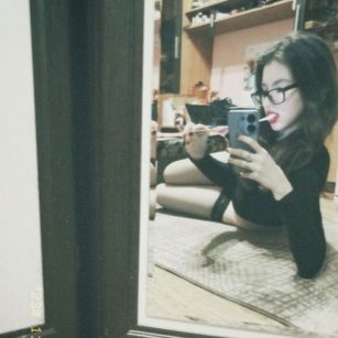 Model - Penelope smalltits