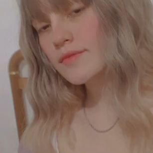 Model - Alisson Fox Blanca