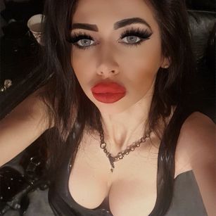 Model - MistressAntonella - High class DOMINATRIX l Sissification and fetish games EXPERT l Worship me bdsm