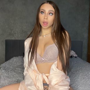 Model - Malyshka_Helen bigass