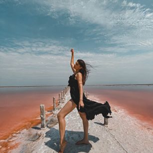 Model - Amelia findom