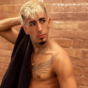 Model - Donovan bigcock