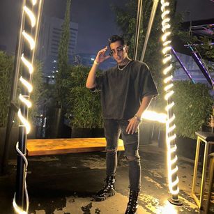 Model - Donovan bdsm