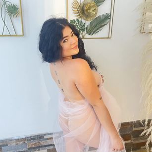 Model - Arianita Stone bigboobs