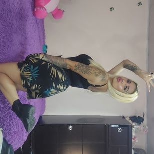 Model - Abi_4u leche