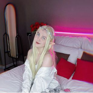 Model - Kvetachka blowjob