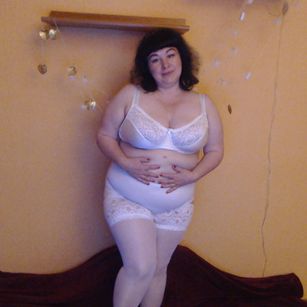 Model - ErinSmart bigtits