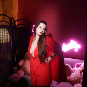 Model - Sophia Bemfola dirty