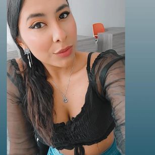 Model - Lauren amable