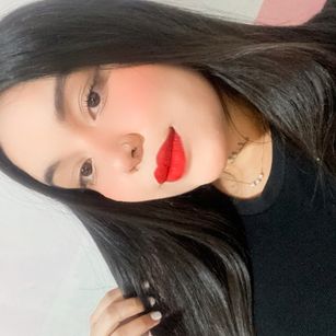 Model - Sasccha Salazar caliente