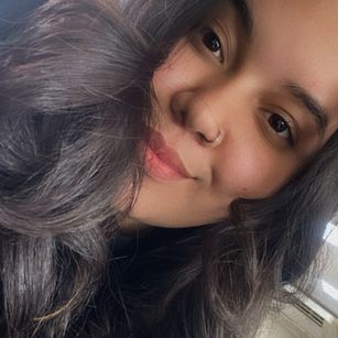 Model - Sasccha Salazar chica