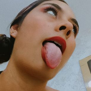 Model - NicoleEsposito findom