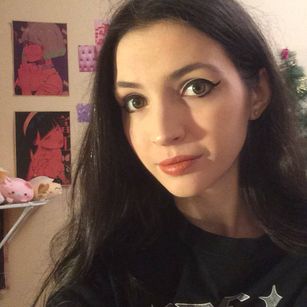 Model - Anitamagis shaved