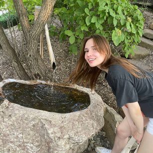 Model - Jodie pantyhose