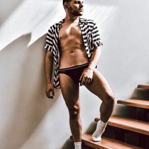 Model - Simon roleplay