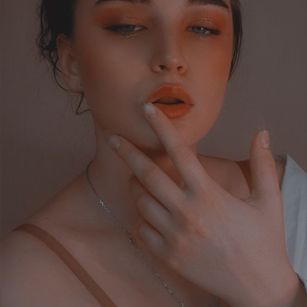 Model - Mistress Kira cei