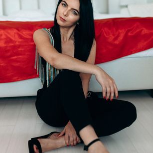 Model - VictoriaBlue elegant