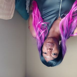 Model - Cheeky Hottie bigbutt