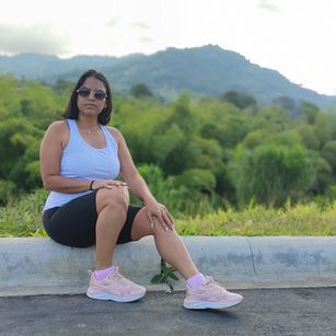 Model - Crystal Jones squirt