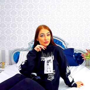 Model - ArielFlame bigass