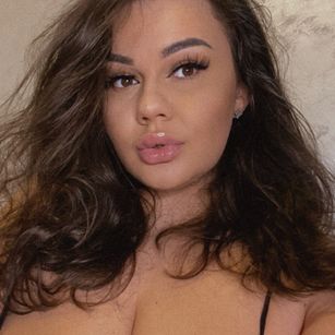 Model - Sascha Blosom findom