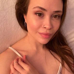 Model - Alma blowjob