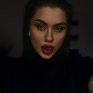 Model - Lina_XO bigboobs