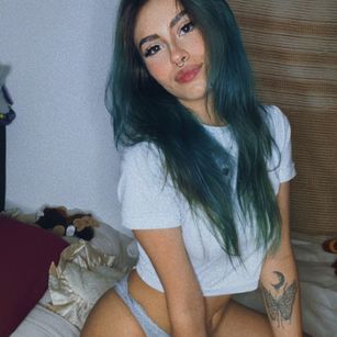 Model - Lilith_Uwu squirt