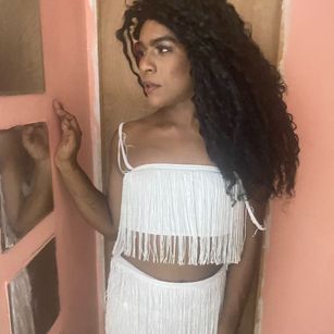 Model - Naomidickhard dance