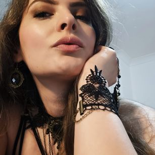 Model - MistressMonique mistress