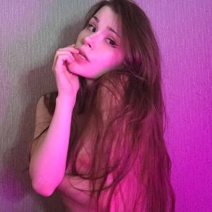 Model - DualHornyFire fetish