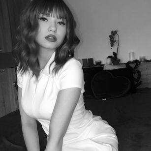 Model - Angie Rose ass