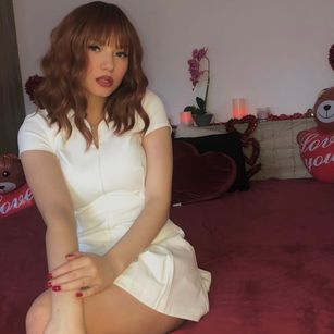 Model - Angie Rose boobs