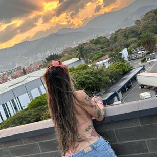 Model - Kitty Barbie TS ass