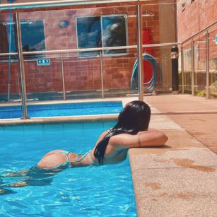 Model - Esmeralda Danwort teen