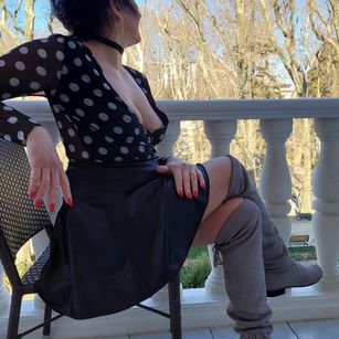 Model - LaliaMia dildo