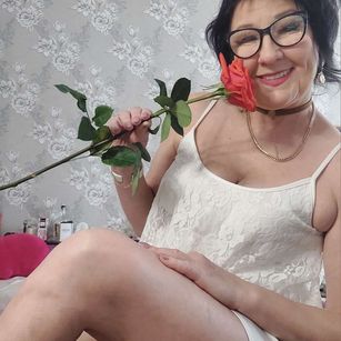 Model - LaliaMia dildo