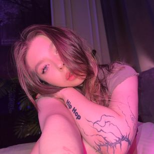 Model - Lily blueeyes