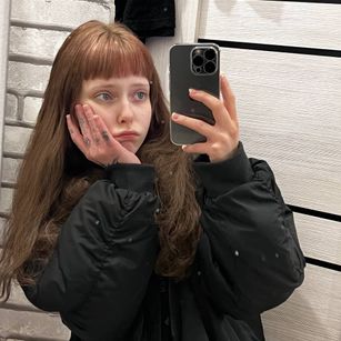 Model - Sofia brunette