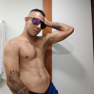 Model - Cristian_Brooks15 and Alec_Swift roleplay