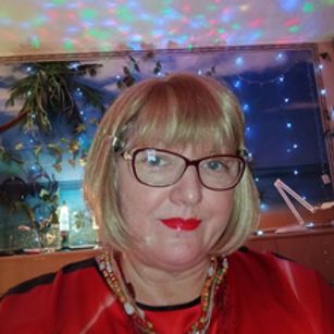 Model - KristinkaGold71 mature