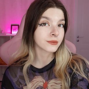 Model - Mia_Chi blondie