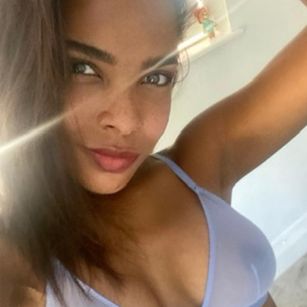 Model - WINTER SEVEN paypigwanted