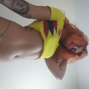 Model - SolLombardi masturbation