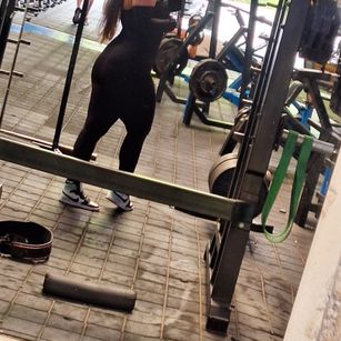 Model - IvonneQueen bigass